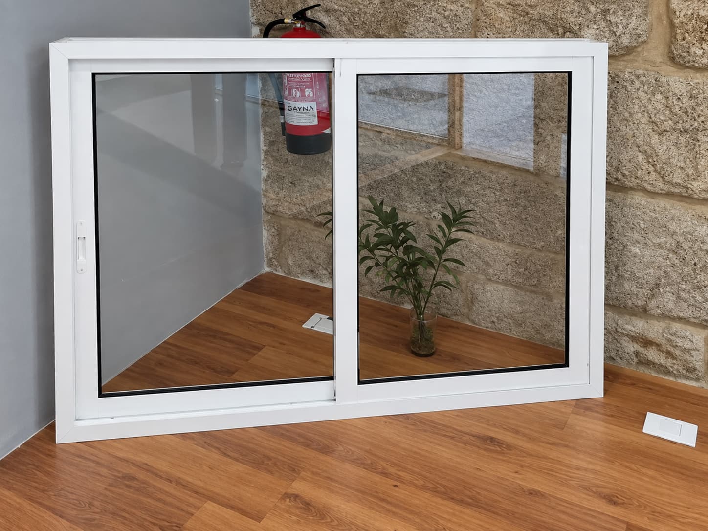 Ventana con acristalamiento doble instalada por Cristalería Vigo